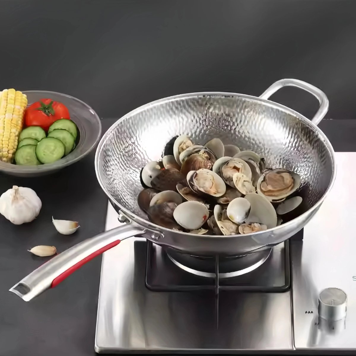 High-Quality Titanium Round Bottom Wok for Induction Cooktops and Easy Stir-Frying